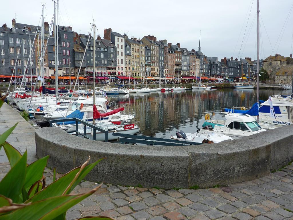 Appartement Avec Terrasse Honfleur Kamer foto