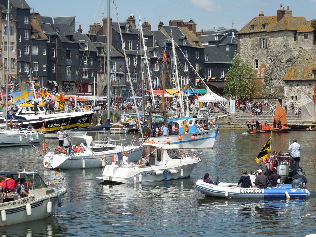 Appartement Avec Terrasse Honfleur Kamer foto